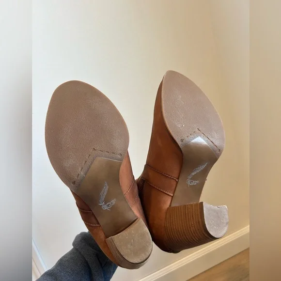 Ugg Shoes Womens Size 9.5 Ankle Boot Cobie II Nubuck Leather Heel Chelsea Bootie - Picture 10 of 11